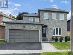 867 WHITE ASH DRIVE  Whitby, ON L1N 7L8