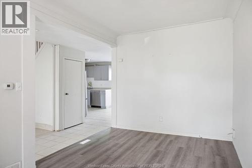 977 Gladstone, Windsor, ON 
