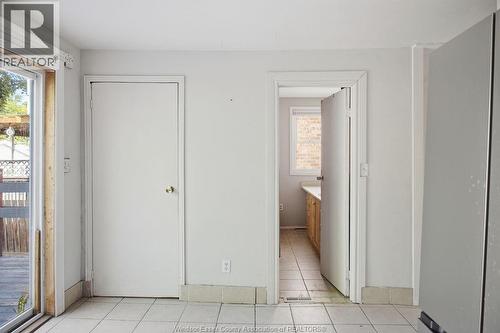 977 Gladstone, Windsor, ON 