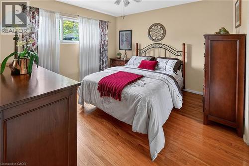 10 Helga Court, Hamilton, ON 