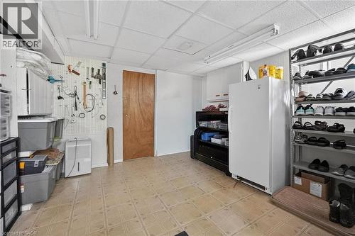 10 Helga Court, Hamilton, ON 