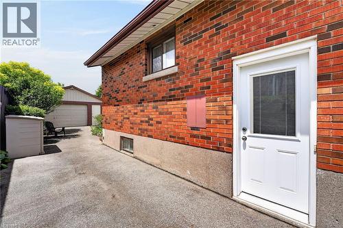 10 Helga Court, Hamilton, ON 