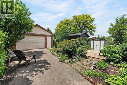 10 Helga Court, Hamilton, ON 