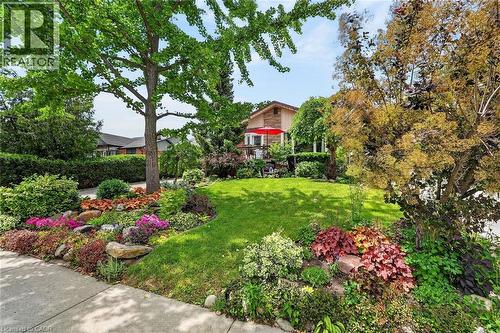 10 Helga Court, Hamilton, ON 