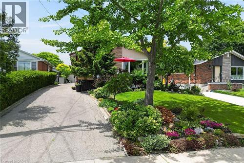 10 Helga Court, Hamilton, ON 