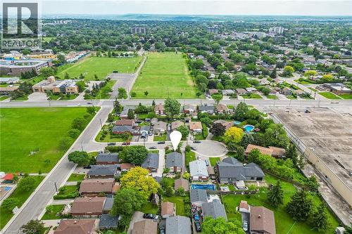 10 Helga Court, Hamilton, ON 