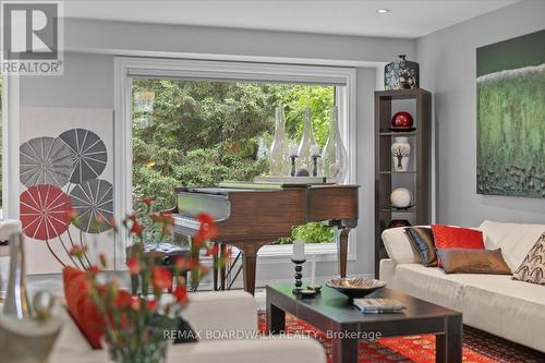 24 Hackett Street, Ottawa, ON 