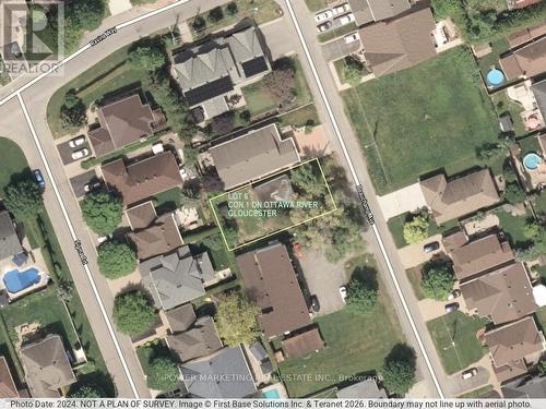 924 BEAUCHAMP AVENUE  Ottawa, ON K1C 3A8