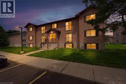 331 NORTHLAKE Drive Unit# 5  Waterloo, ON N2V 1Z1