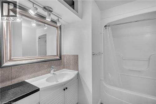 210 Golden Orchard Drive, Hamilton, ON 