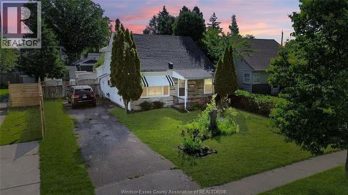 2354 Highland AVENUE  Windsor, ON N8X 3S5