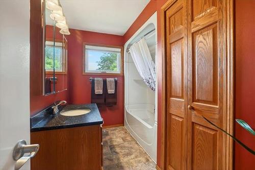 5437 Main St, St Andrews, MB 