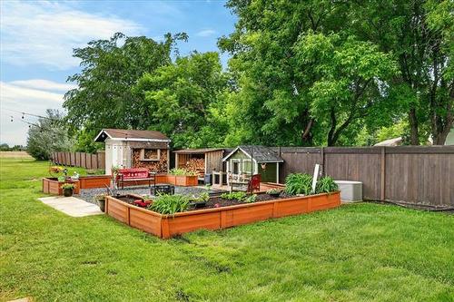 5437 Main St, St Andrews, MB 