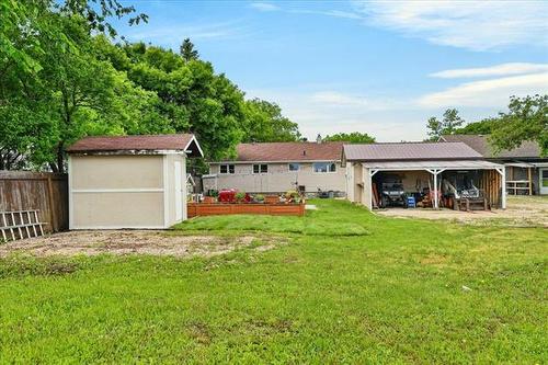 5437 Main St, St Andrews, MB 