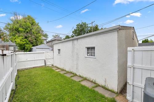 407 Inkster Blvd, Winnipeg, MB 