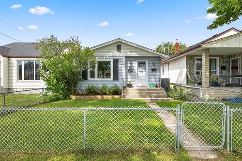407 Inkster Blvd, Winnipeg, MB 