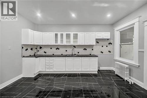 172 Sherman Avenue S, Hamilton, ON 