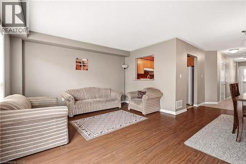 Living room - 4413 Peter Drive, Burlington, ON 
