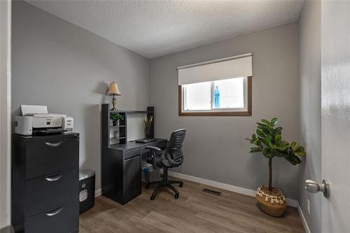 179 Lake Village Rd, Winnipeg, MB 