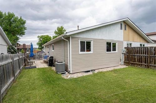 179 Lake Village Rd, Winnipeg, MB 