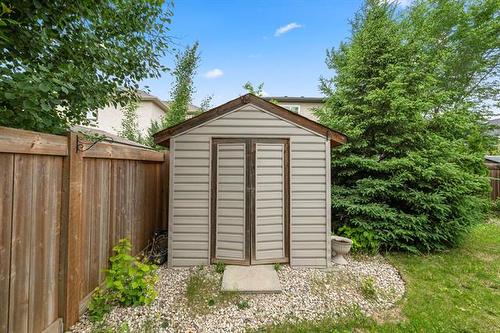 180 Bridgeland Dr, Winnipeg, MB 