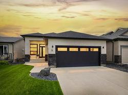 71 Bonaventure DR  Winnipeg, MB R3X 0M8