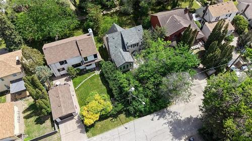 31 Hemlock Pl, Winnipeg, MB 