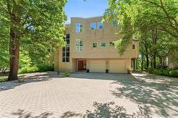 47 Stormont DR  Winnipeg, MB R3V 1L9