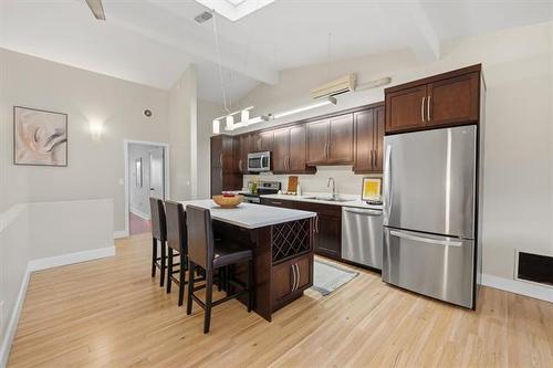 B-711 Niagara St, Winnipeg, MB 