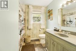 Main Bathroom - 
