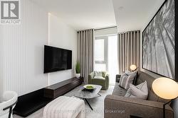 502 - 2020 BATHURST STREET Toronto, ON M5P 0A6