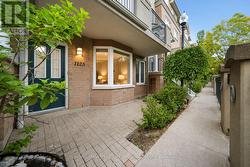 1125 - 28 SOMMERSET WAY  Toronto, ON M2N 6W7