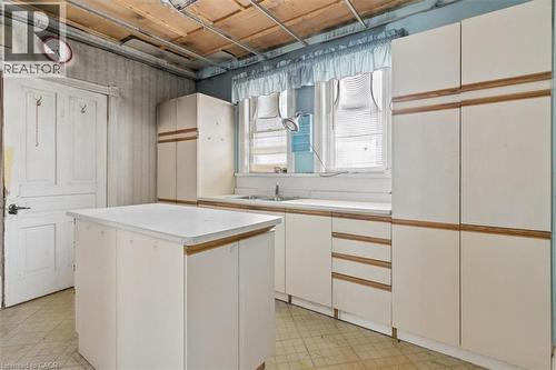 427 Duke Street W, Kitchener, ON - Indoor
