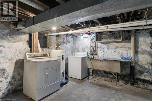 427 Duke Street W, Kitchener, ON - Indoor Photo Showing Laundry Room