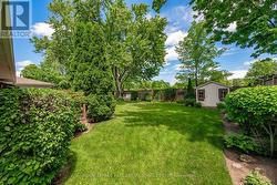 484 GRAND BOULEVARD Oakville, ON L6H 1P3