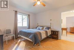 Bdrm 3 West + South exposure bdrm - 