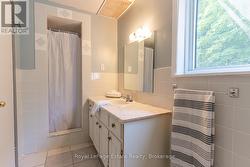 Lower level bathroom 3pc - 