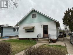309 4th AVENUE SW  Eston, SK S0L 1A0