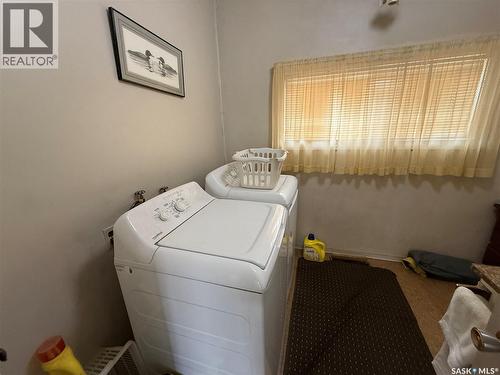 309 4Th Avenue Sw, Eston, SK 