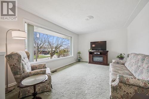 106 Ruskview Road, Kitchener, ON 