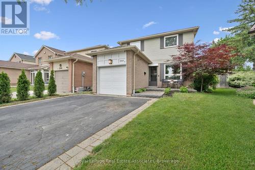 2 car driveway - 3084 Kilbride Crescent, Mississauga, ON 
