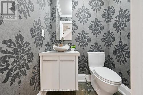 Powder room on main - 3084 Kilbride Crescent, Mississauga, ON 