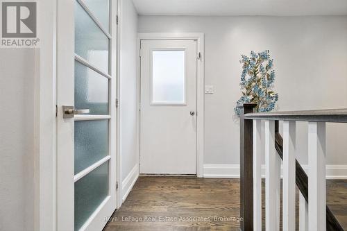 Side entrance - 3084 Kilbride Crescent, Mississauga, ON 