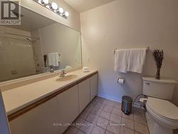 Ensuite bath - 