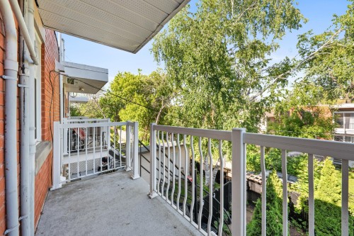 Balcon - 7042 Rue Lacroix, Montréal (Le Sud-Ouest), QC 