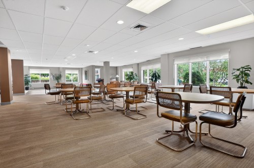 Salle communautaire - 408-80 Av. Lorne, Saint-Lambert, QC 