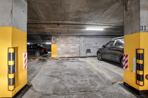 Garage - 408-80 Av. Lorne, Saint-Lambert, QC 