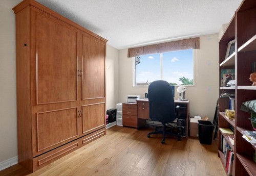 Chambre à coucher - 408-80 Av. Lorne, Saint-Lambert, QC 