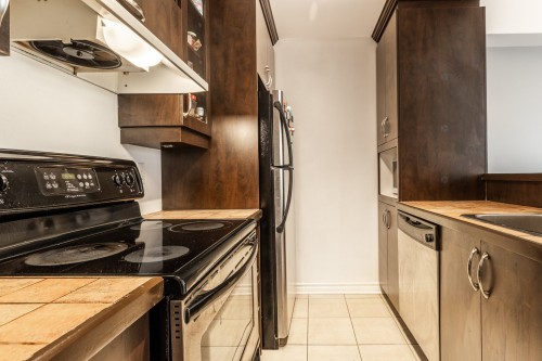 Kitchen - 209-825 Boul. René-Lévesque E., Montréal (Ville-Marie), QC 