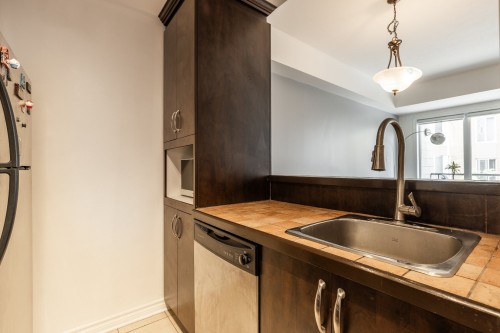 Kitchen - 209-825 Boul. René-Lévesque E., Montréal (Ville-Marie), QC 